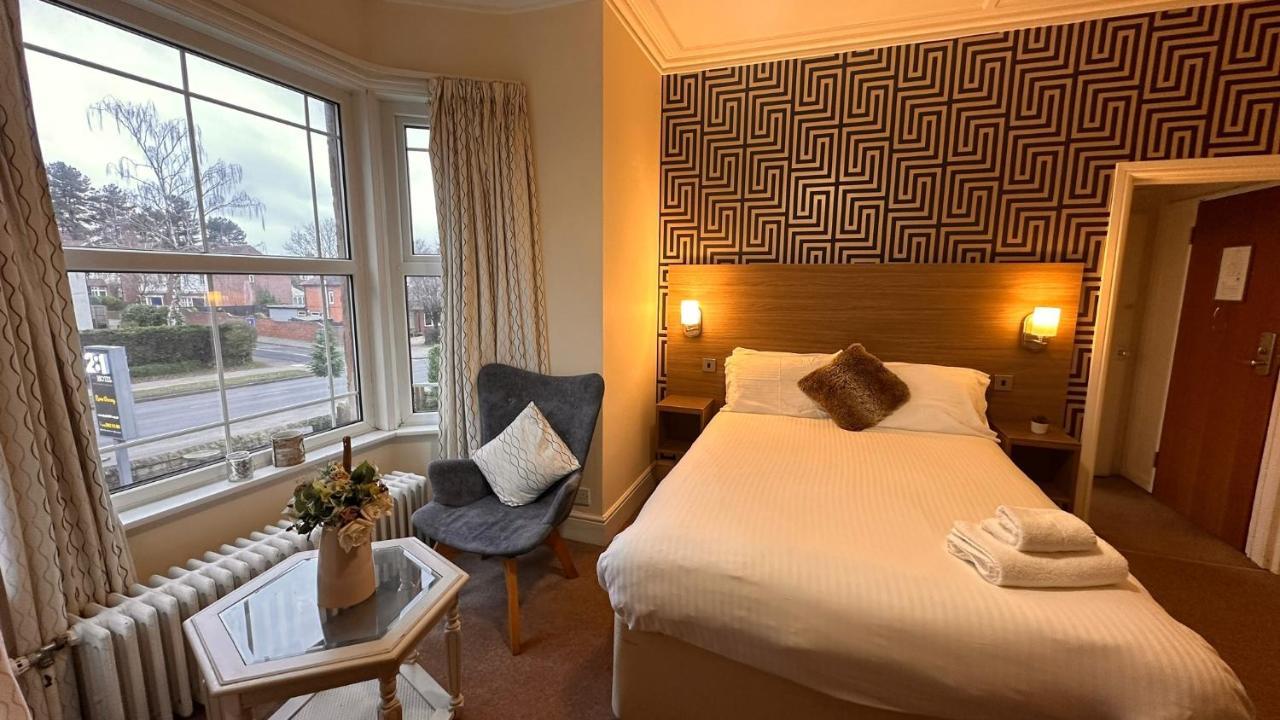 Pine Lodge Hotel & Restaurant مانسفيلد المظهر الخارجي الصورة