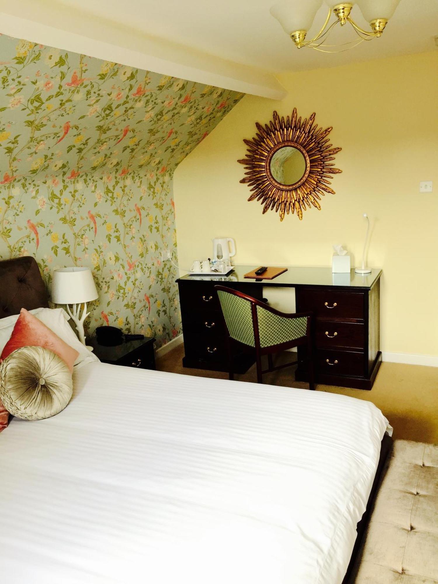 Pine Lodge Hotel & Restaurant مانسفيلد الغرفة الصورة
