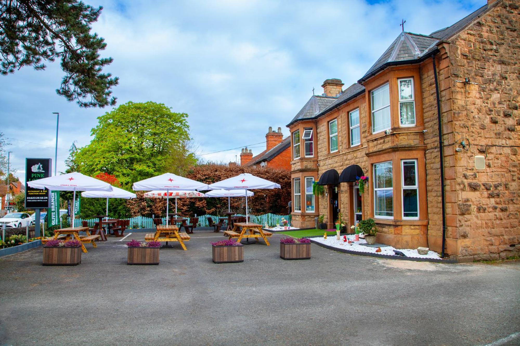 Pine Lodge Hotel & Restaurant مانسفيلد المظهر الخارجي الصورة