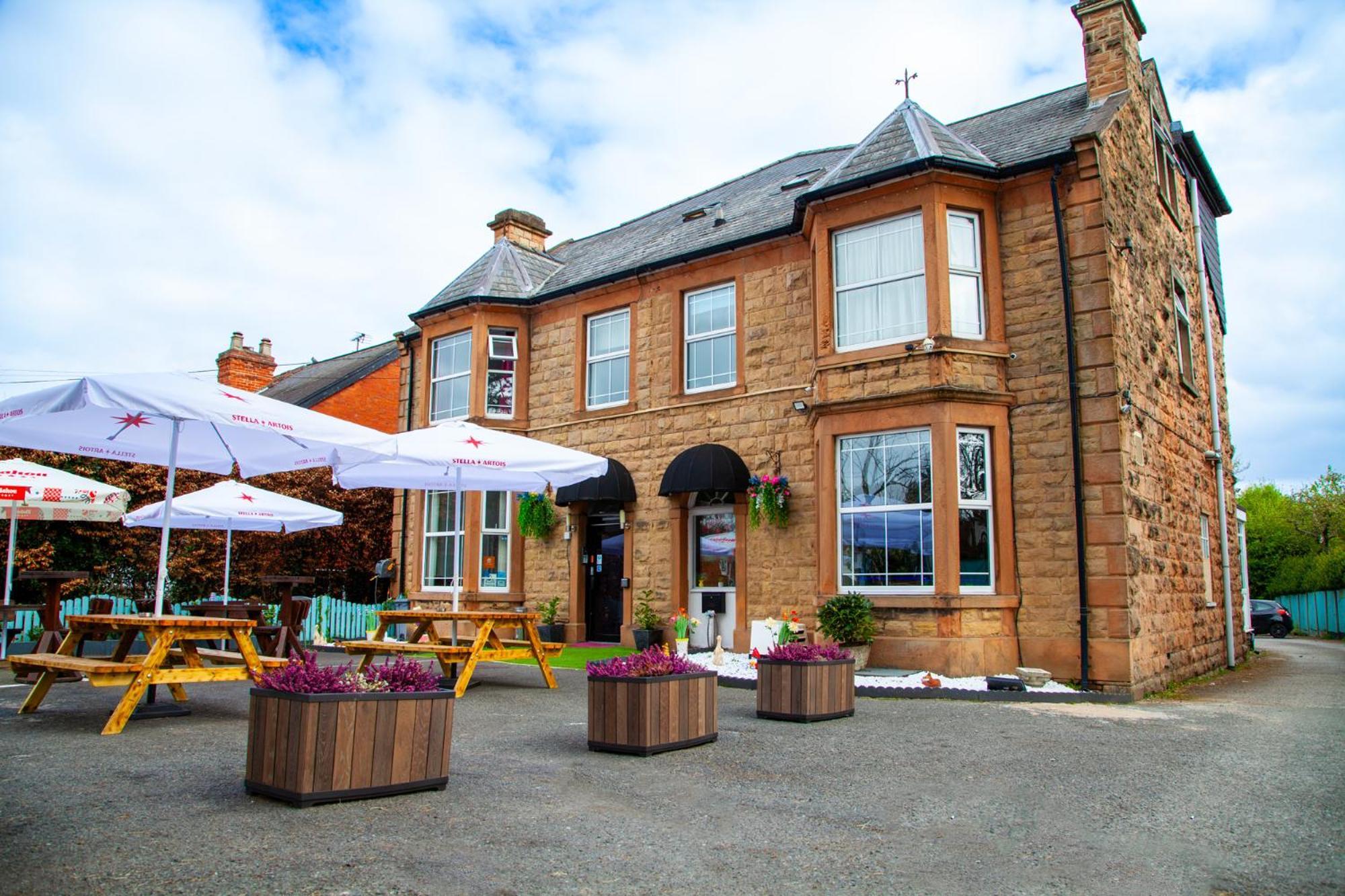 Pine Lodge Hotel & Restaurant مانسفيلد المظهر الخارجي الصورة